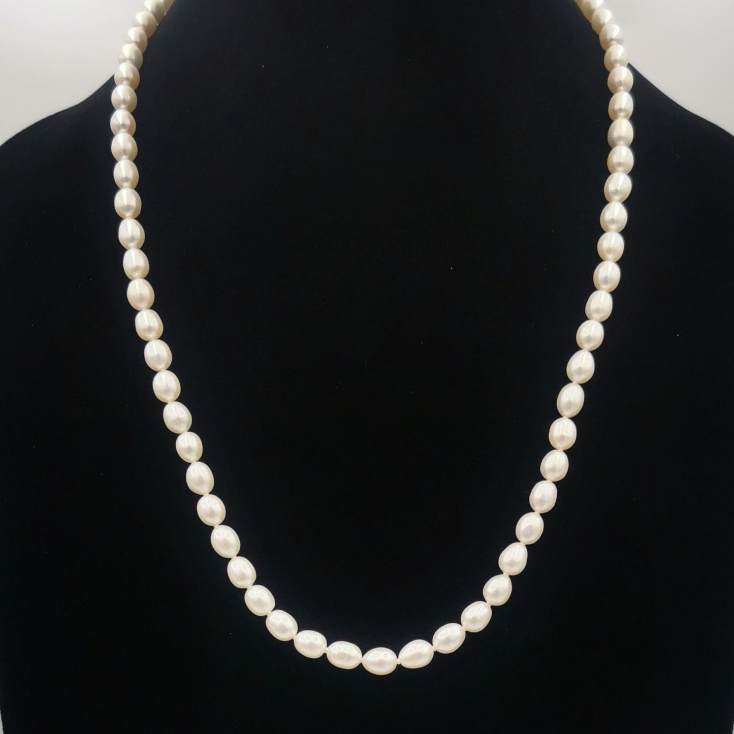 Rice Pearl Necklace