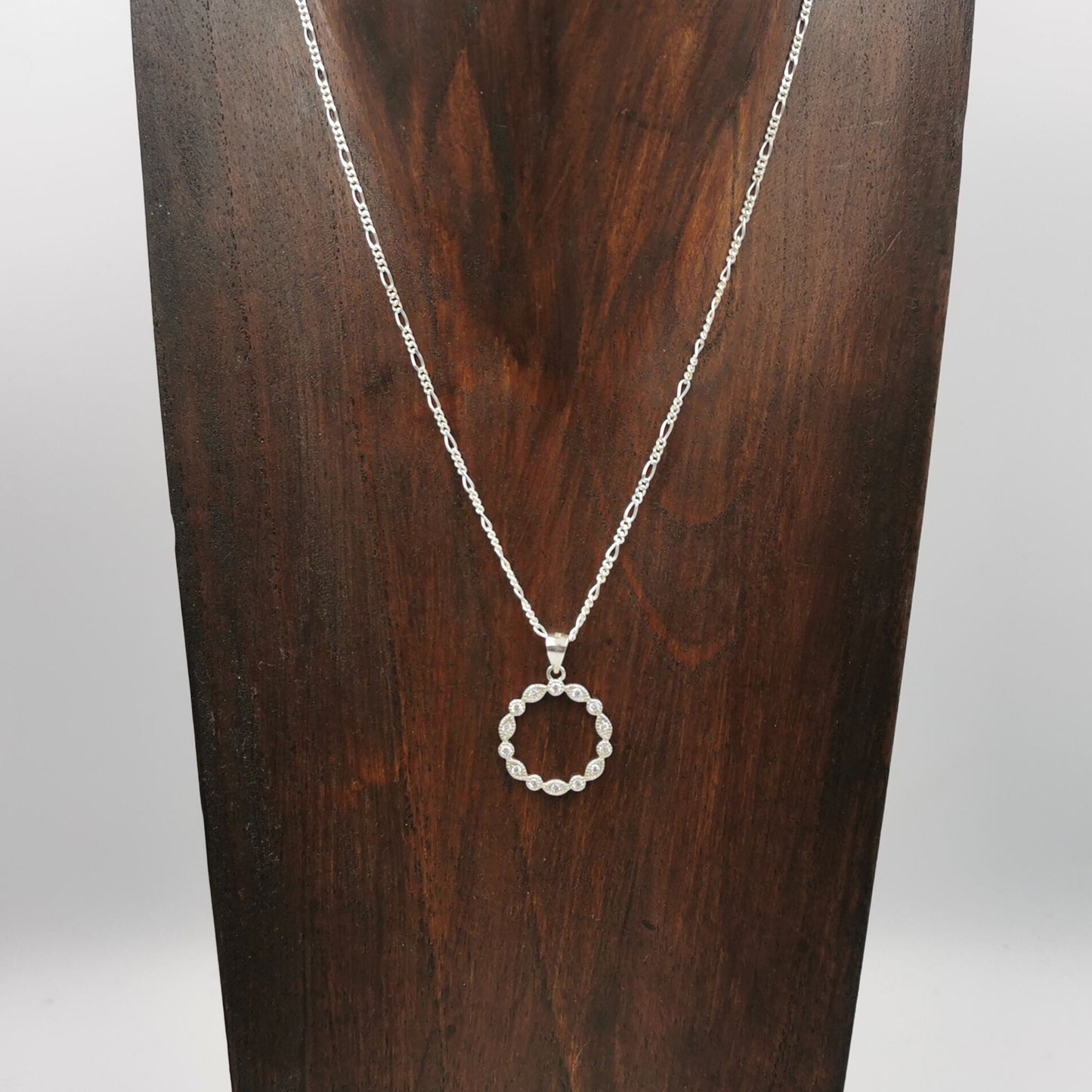 Circle necklace