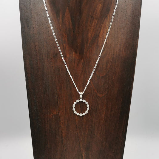 Circle necklace