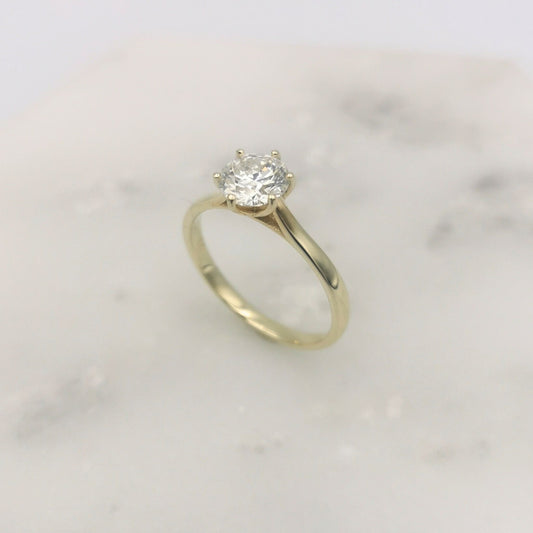 9KT YG 1.00ct F VVS2 Lab-grown Diamond Ring