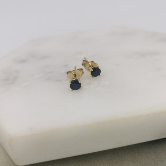 9KT YG Sapphire Studs