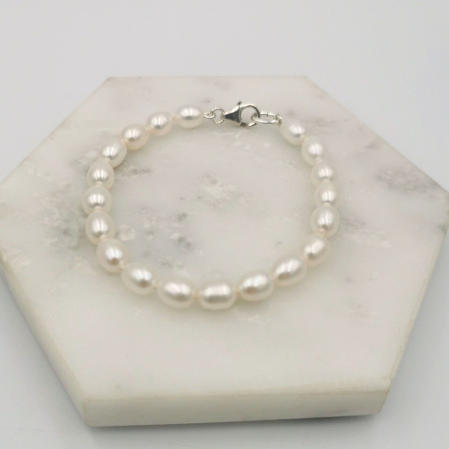 Helen Pearl Bracelet