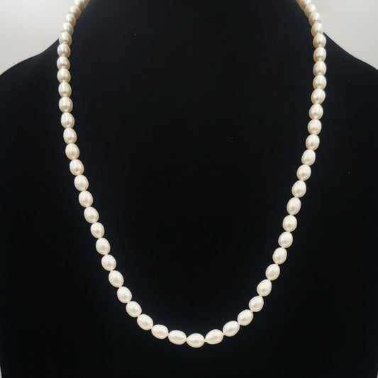 Rice Pearl Necklace